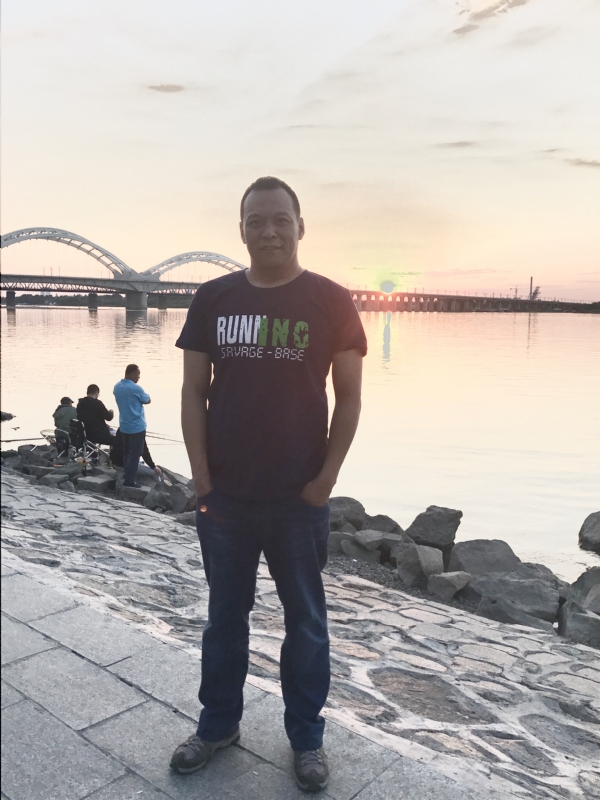 海天一色的第一张照片--阜阳相亲服务中心