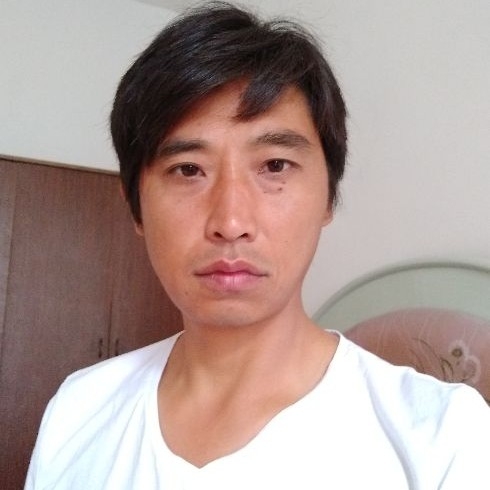 莞尔一笑的第一张照片--阜阳相亲服务中心