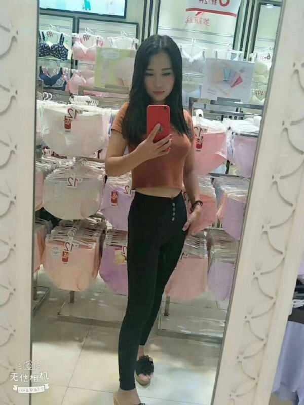 小可爱的第一张照片--阜阳相亲服务中心