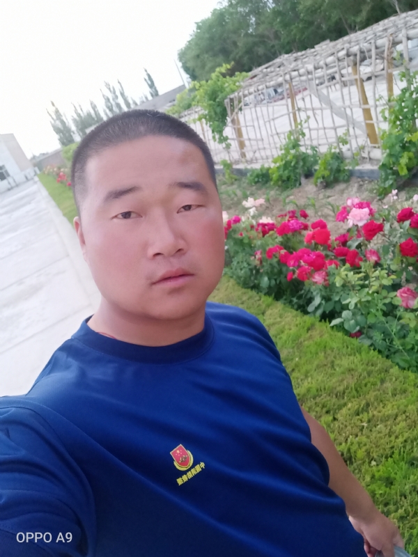 奋斗中的青春最美丽的第一张照片--阜阳相亲服务中心