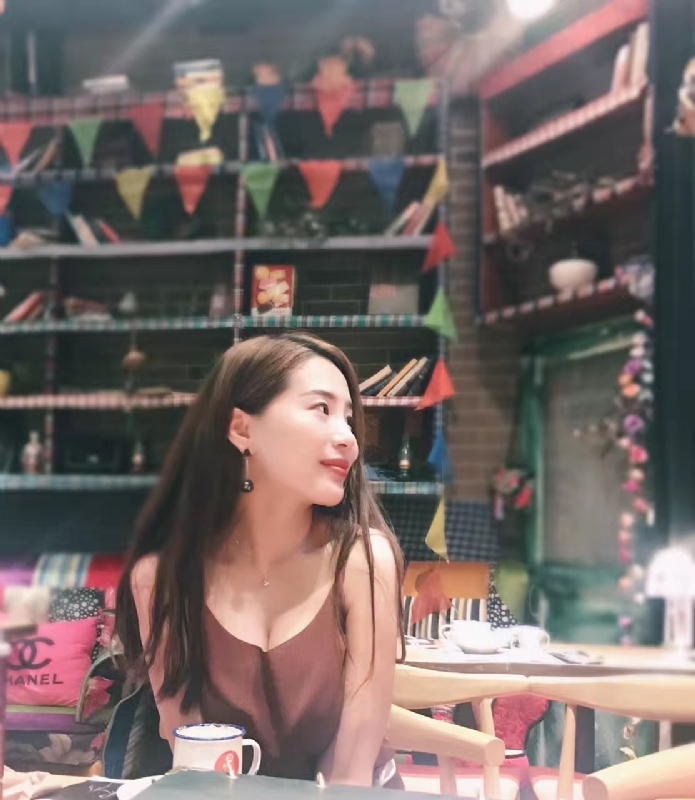 zoe的第一张照片--阜阳相亲服务中心