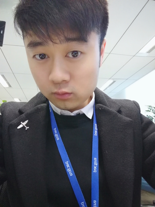 择一爱与被爱的第一张照片--阜阳相亲服务中心