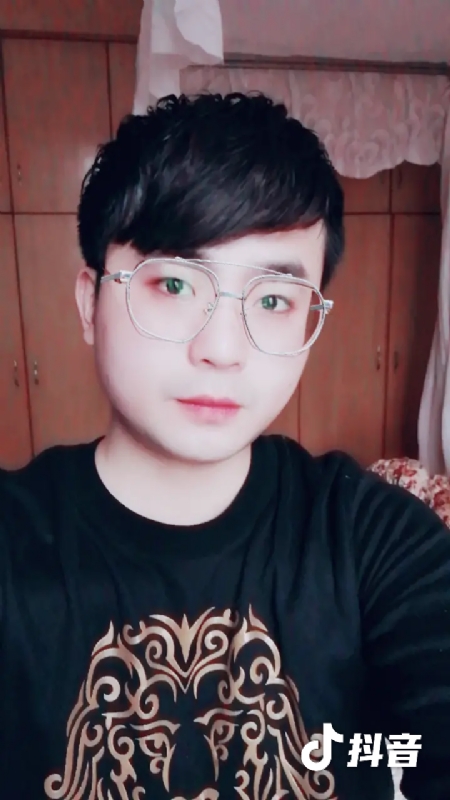 哎呦哥哥的第二张照片--阜阳相亲服务中心