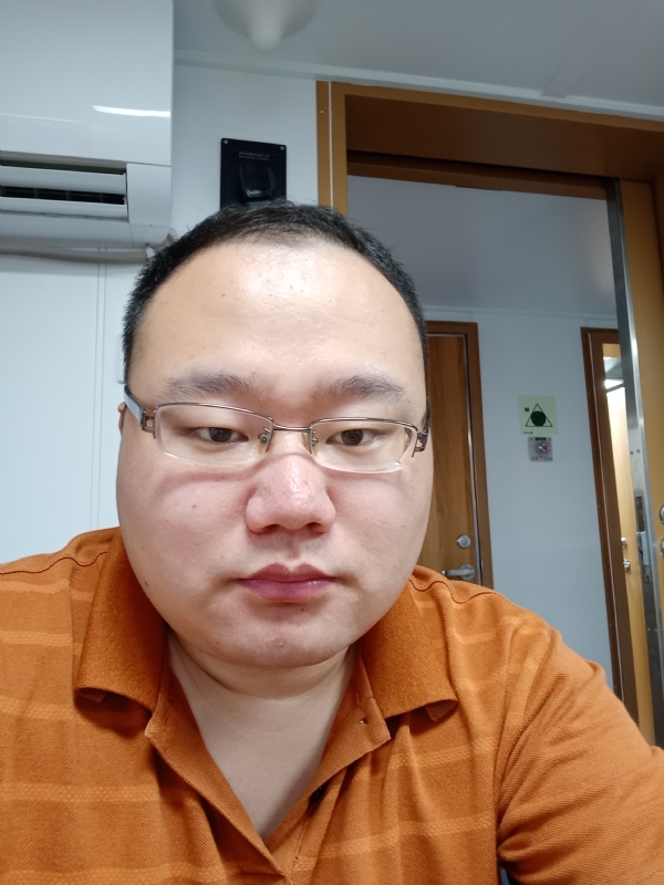 努力爱一次的第一张照片--阜阳相亲服务中心