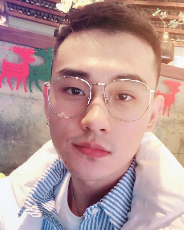 胡强很孤单的第一张照片--阜阳相亲服务中心