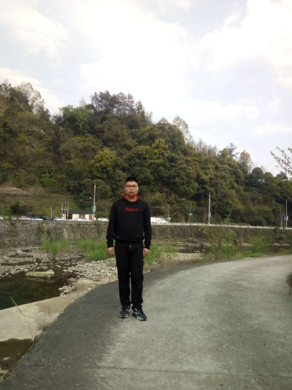 等着上钩的鱼的第一张照片--阜阳相亲服务中心