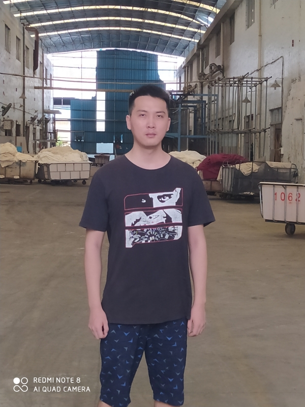 六月雨的第一张照片--阜阳相亲服务中心