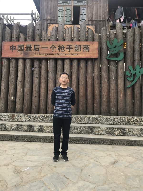 屯里的富豪的第一张照片--阜阳相亲服务中心