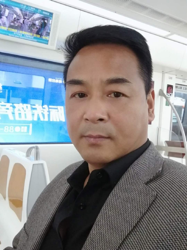 雪豹的第二张照片--阜阳相亲服务中心