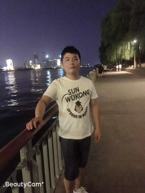 古月的第二张照片--阜阳相亲服务中心