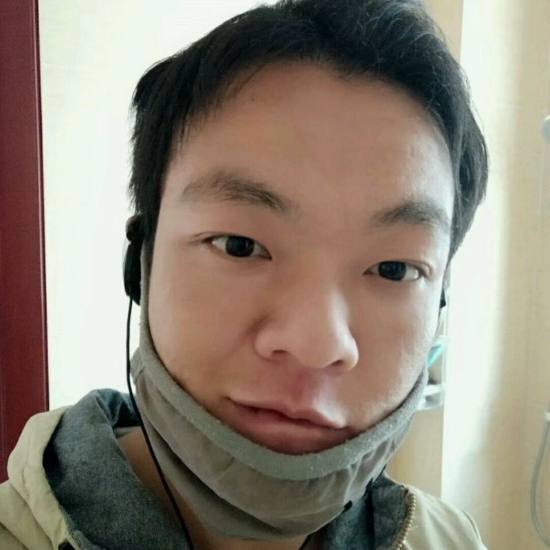 泡沫哭泣的第一张照片--阜阳相亲服务中心