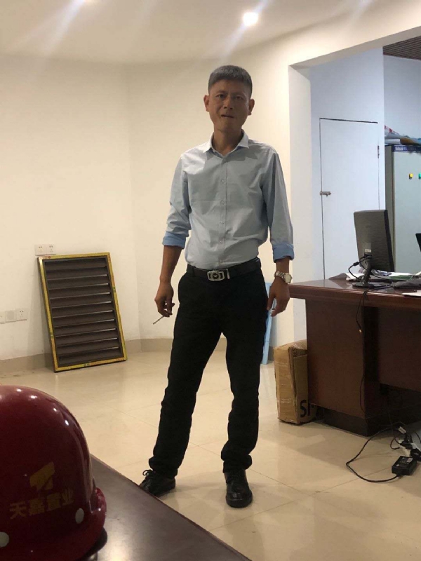 郁闷之中的第一张照片--阜阳相亲服务中心