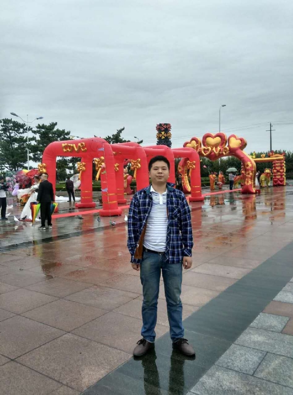 在奋斗的第三张照片--阜阳相亲服务中心