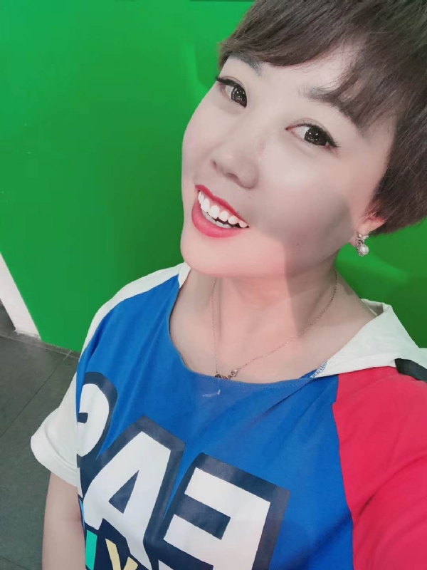 青青子衿的第一张照片--阜阳相亲服务中心