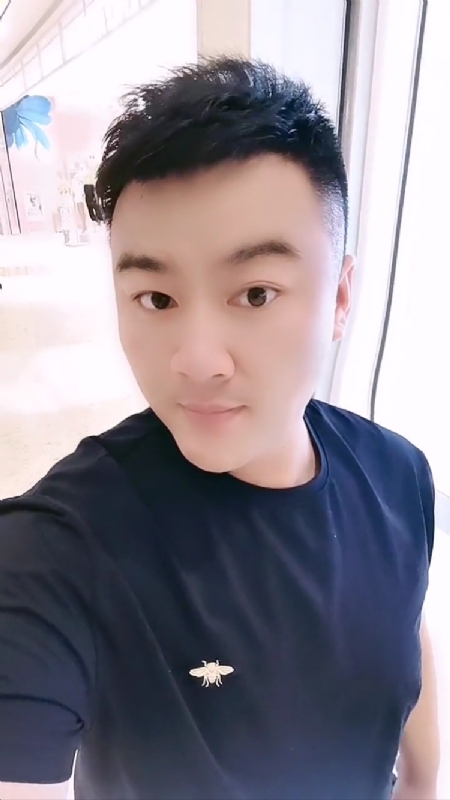 微风徐徐的第二张照片--阜阳相亲服务中心