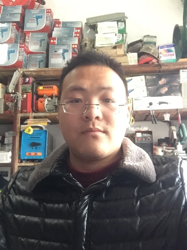 鼎福的第一张照片--阜阳相亲服务中心