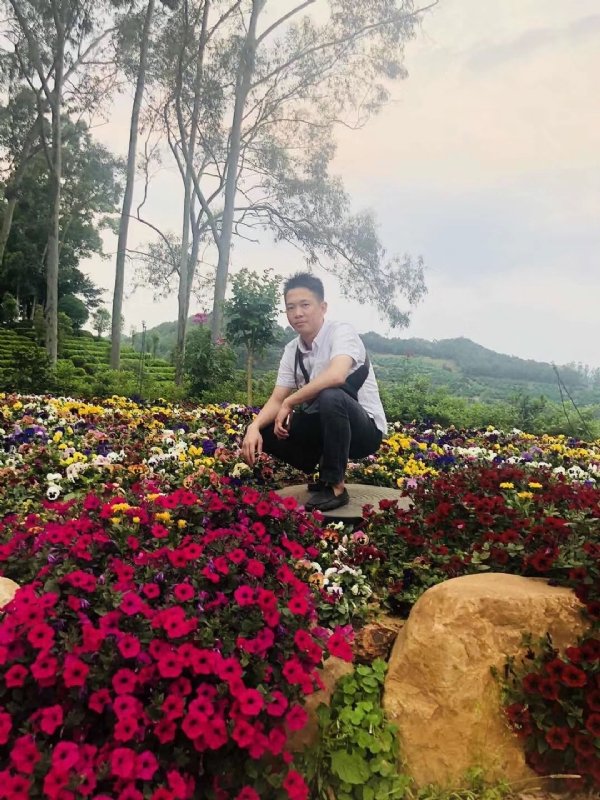 小郑的第一张照片--阜阳相亲服务中心