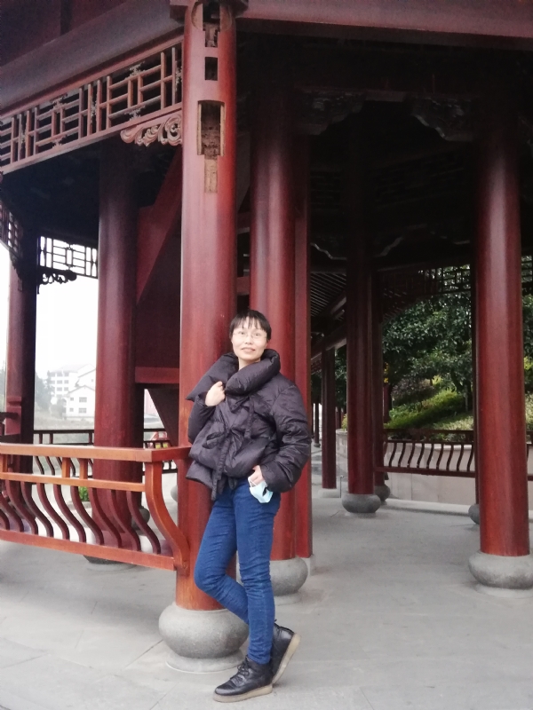 篱落的第一张照片--阜阳相亲服务中心