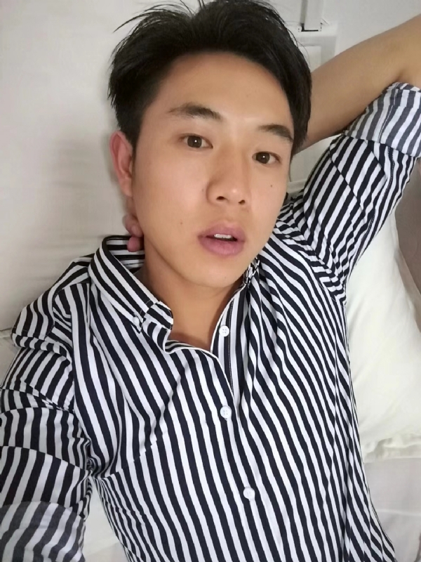 小雷的第二张照片--阜阳相亲服务中心