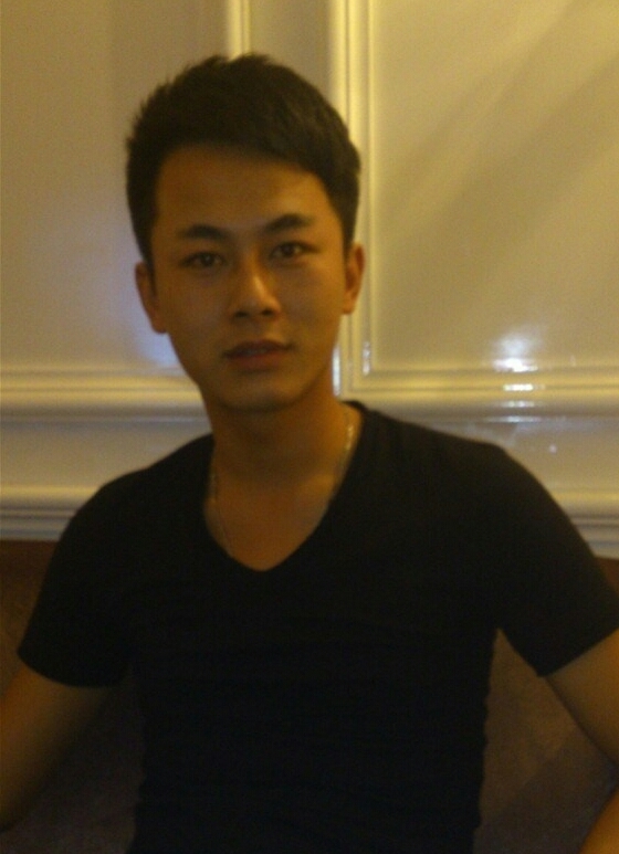 真情的流露的第一张照片--阜阳相亲服务中心