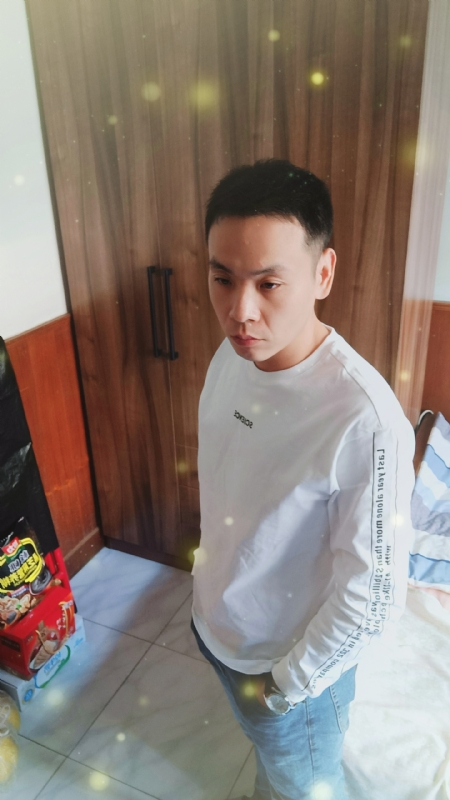 没有蜡笔的小航的第三张照片--阜阳相亲服务中心