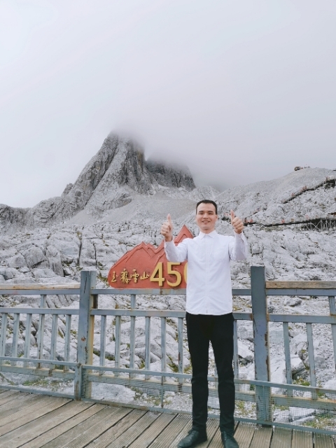 灰太狼的第一张照片--阜阳相亲服务中心