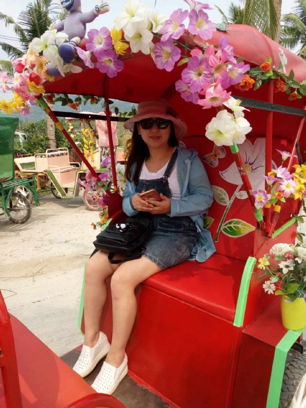 雨纷纷的第一张照片--阜阳相亲服务中心