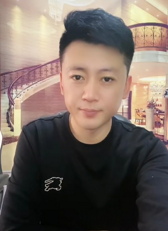 屋顶拾荒人的第三张照片--阜阳相亲服务中心