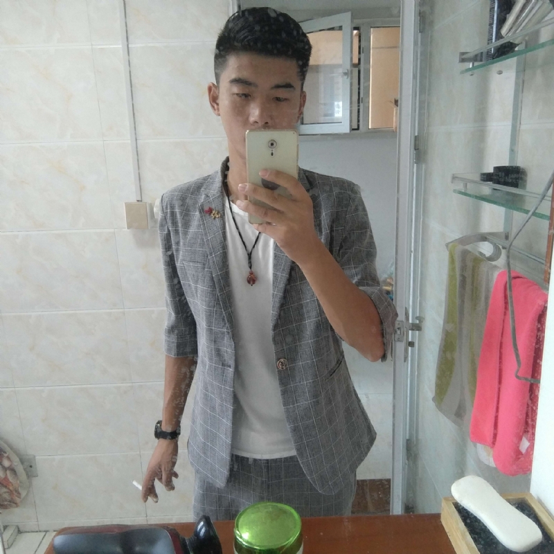 会淹死的鱼的第一张照片--阜阳相亲服务中心