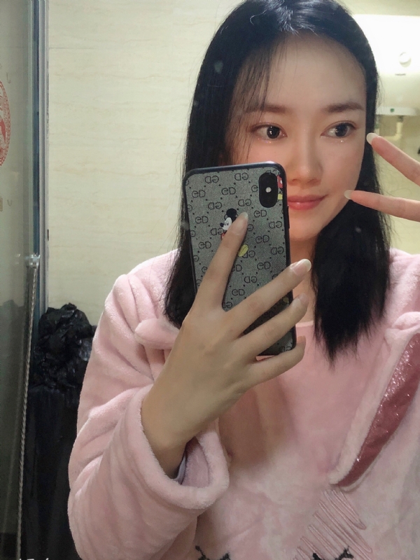 叶落知秋的第一张照片--阜阳相亲服务中心