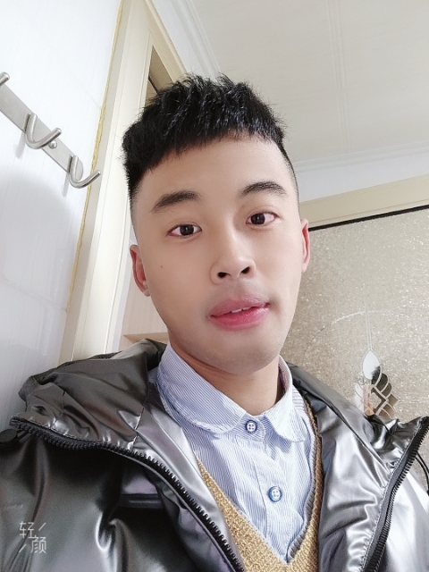 幼稚鬼的第一张照片--阜阳相亲服务中心