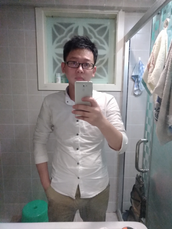 花谢魂伤的第三张照片--阜阳相亲服务中心