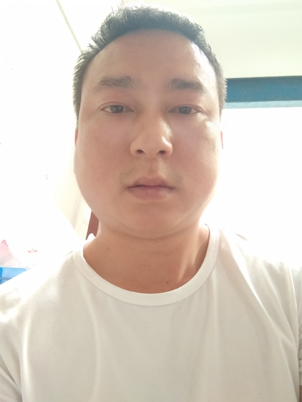 大叔的第一张照片--阜阳相亲服务中心