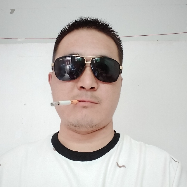 白伟伟的第一张照片--阜阳相亲服务中心