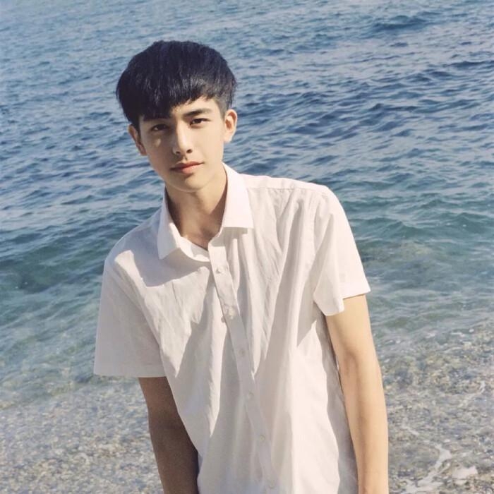 啊巴啊巴的第一张照片--阜阳相亲服务中心