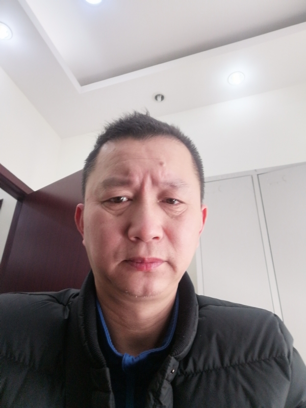 相视而笑的第一张照片--阜阳相亲服务中心