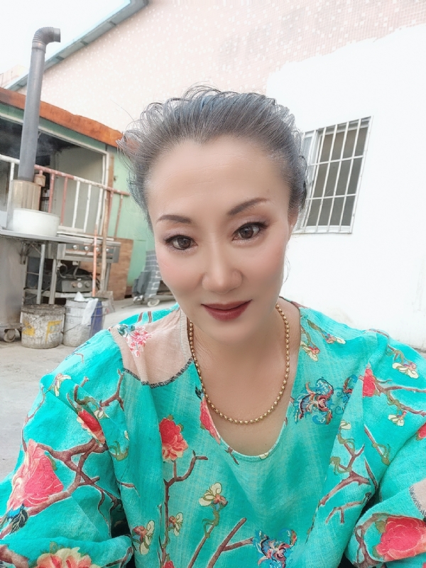 燕子的第三张照片--阜阳相亲服务中心