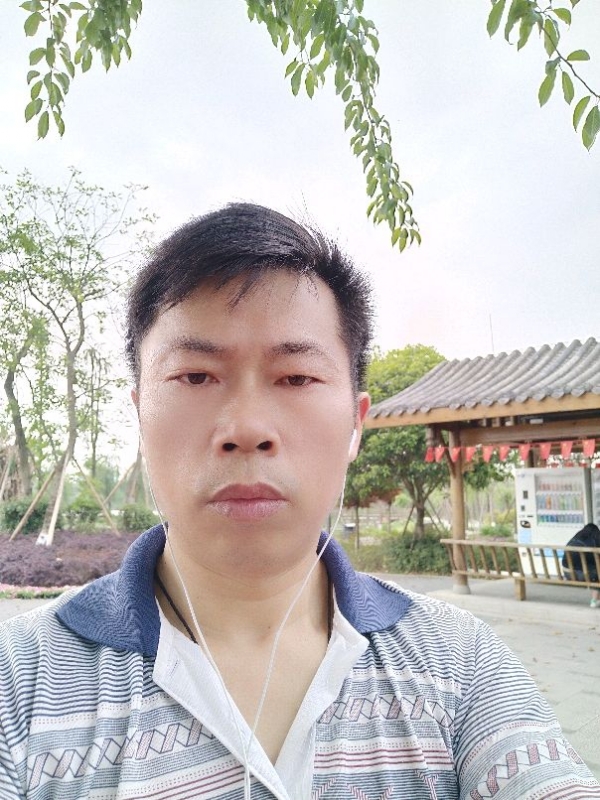 一个人的孤单的第一张照片--阜阳相亲服务中心