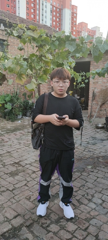 辛禹的第二张照片--阜阳相亲服务中心