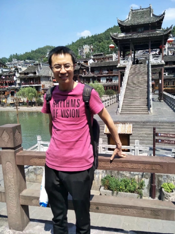 会飞的鱼的第一张照片--阜阳相亲服务中心