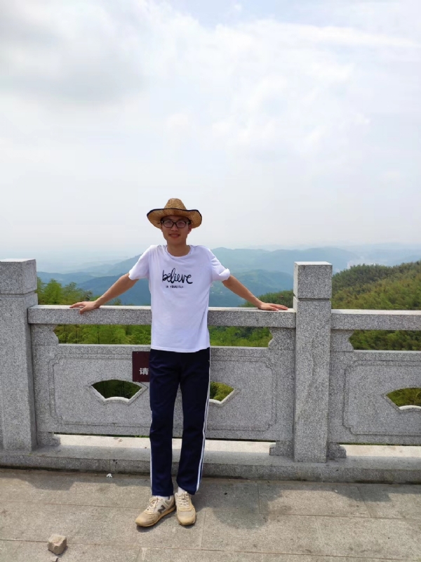 华华的第四张照片--阜阳相亲服务中心