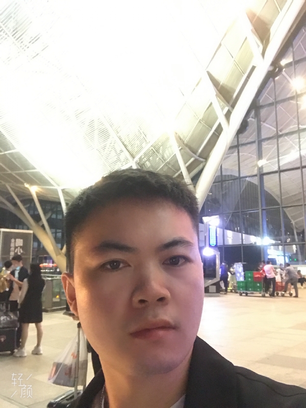 骑马的快乐的第一张照片--阜阳相亲服务中心