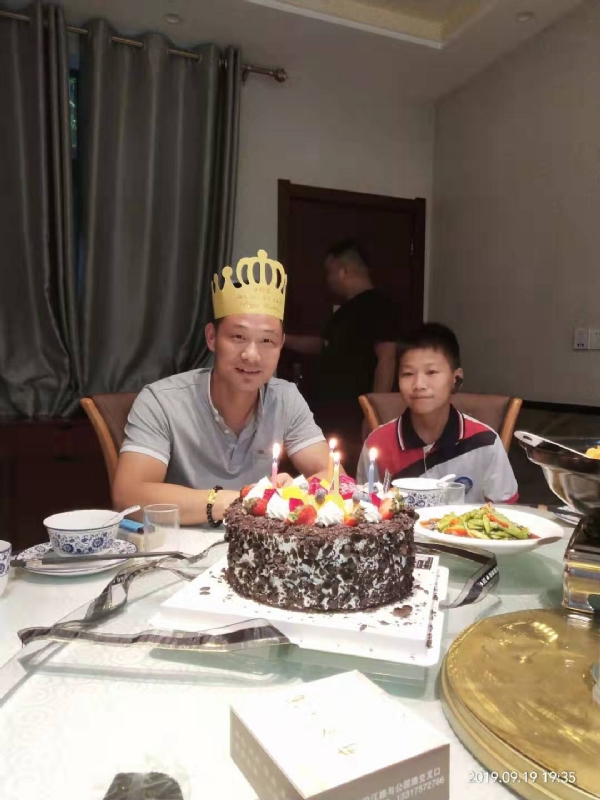 孤独的狼的第一张照片--阜阳相亲服务中心