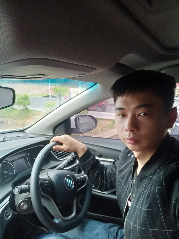 宇的第二张照片--阜阳相亲服务中心