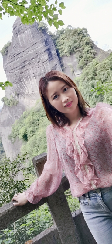 花开半夏的第二张照片--阜阳相亲服务中心