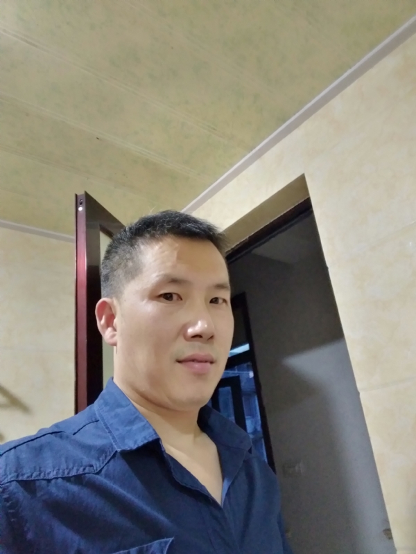 余生搀扶走的第一张照片--阜阳相亲服务中心