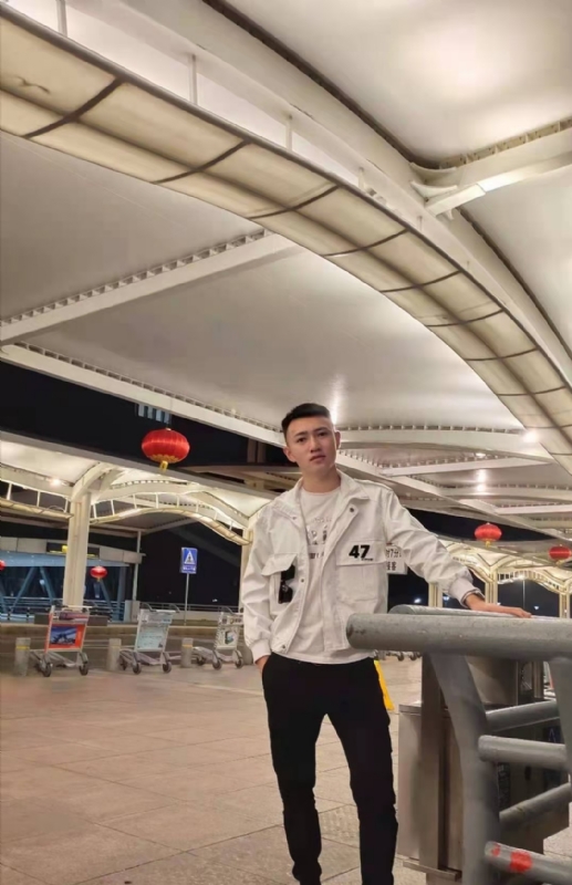 猕猴的第一张照片--阜阳相亲服务中心