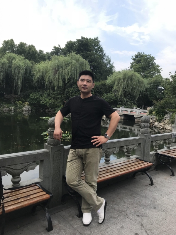 未来可期的第一张照片--阜阳相亲服务中心