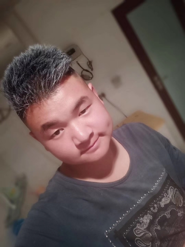 李子木的第二张照片--阜阳相亲服务中心