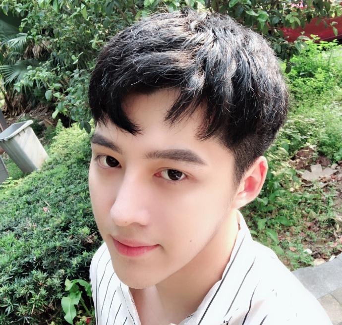 alading的第一张照片--阜阳相亲服务中心